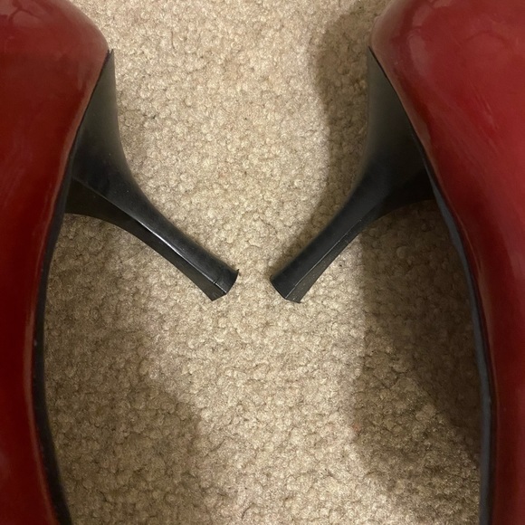 Nine & Co, red shoes, Size 9 - Picture 3 of 4